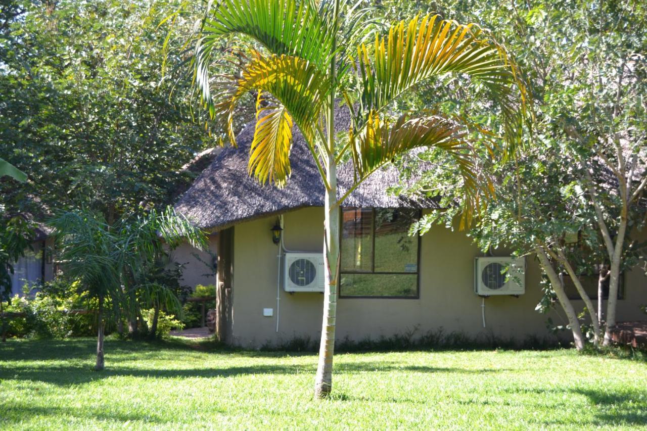 Chobe Sunset Chalets Lesoma Kültér fotó
