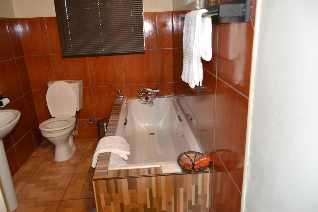 Chobe Sunset Chalets Lesoma Kültér fotó