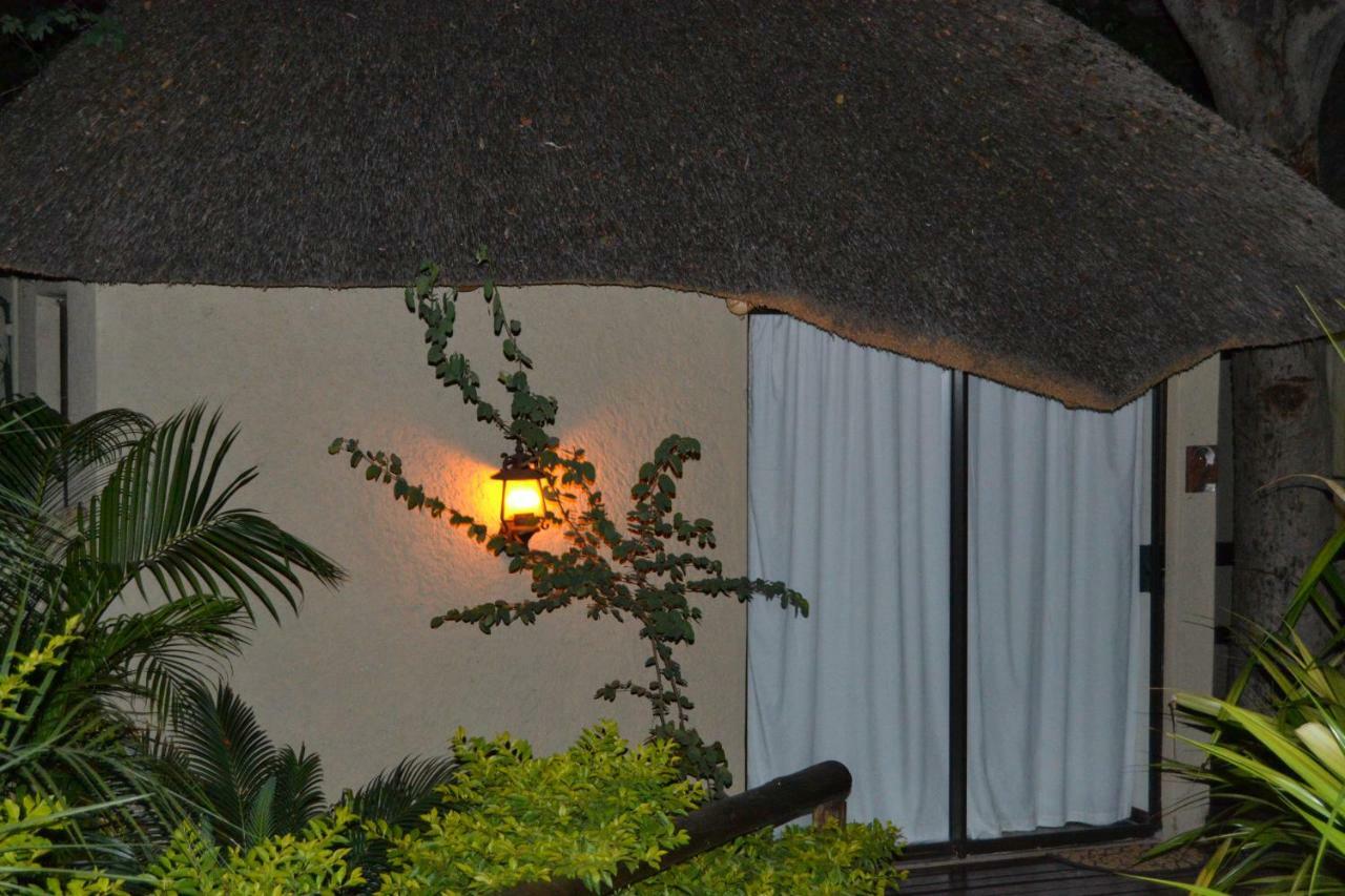 Chobe Sunset Chalets Lesoma Kültér fotó